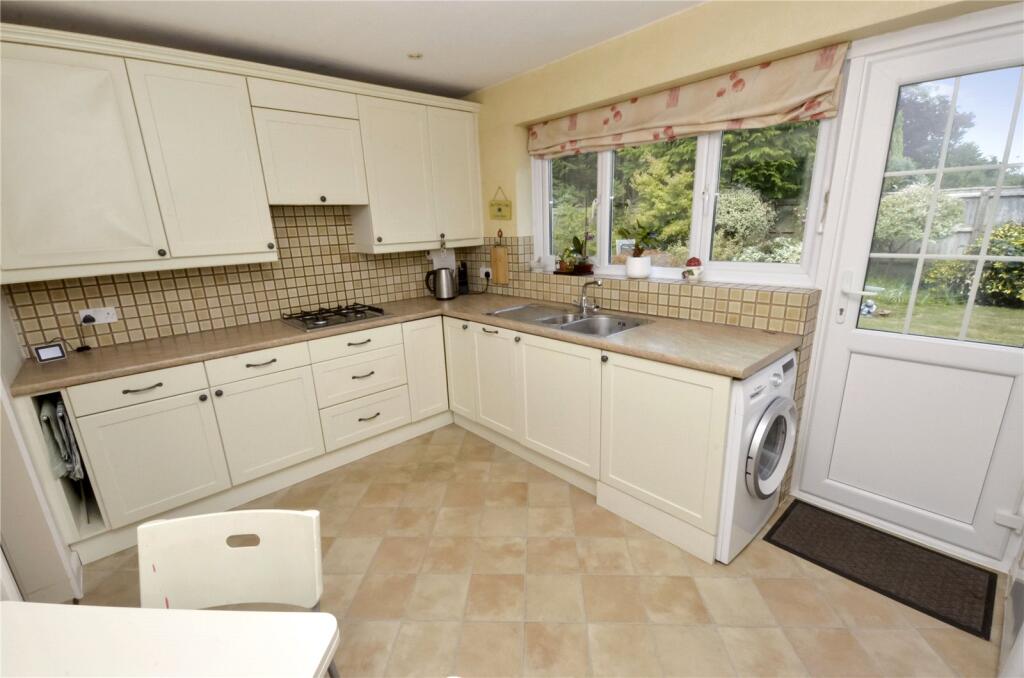 Kitchen/Breakfast Rm