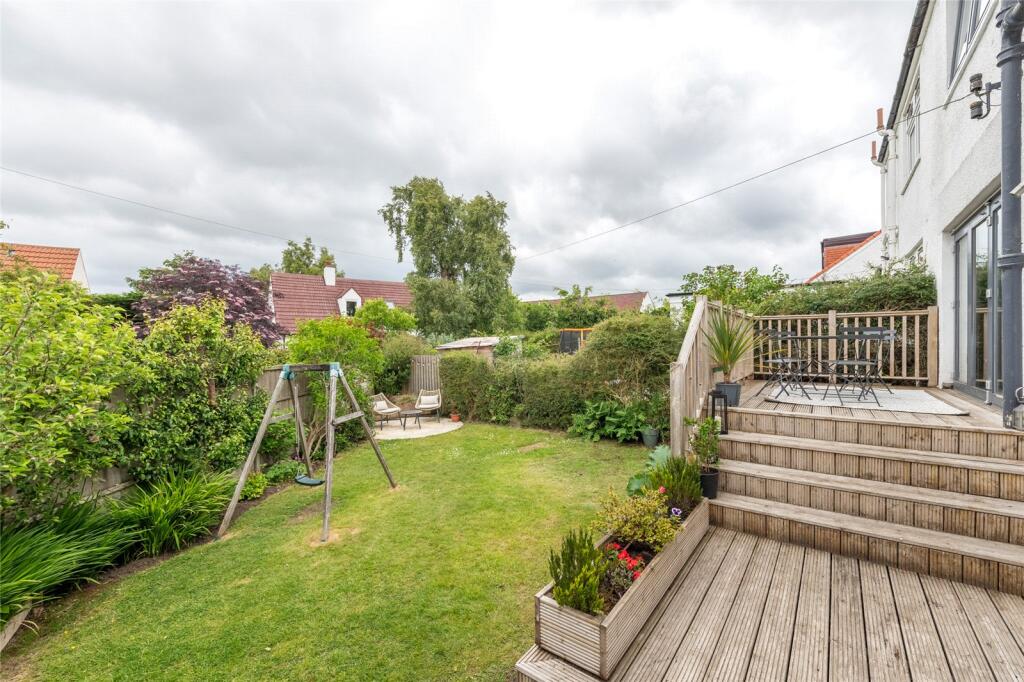 Lovedale Avenue 1259