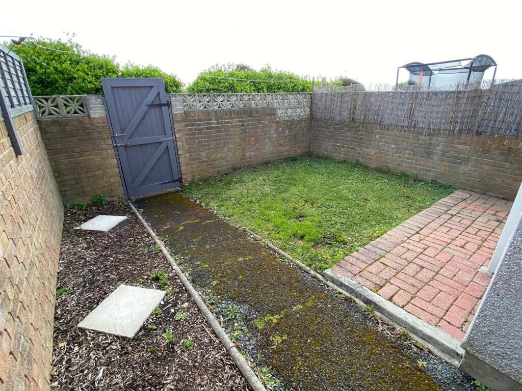 40 Reeds Way Rear Garden