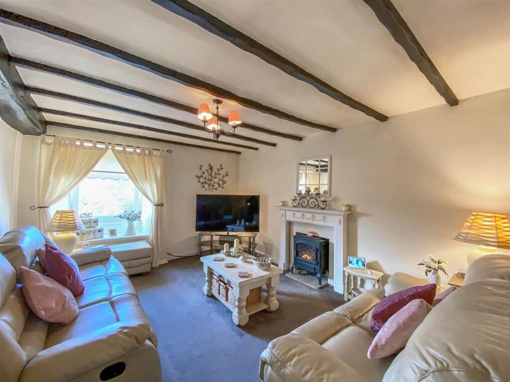 The welcoming lounge