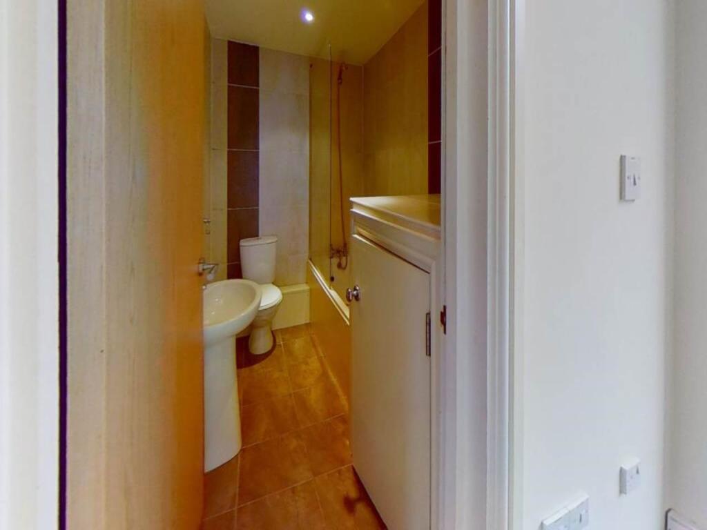 F6-Vulcan-Court-Bath