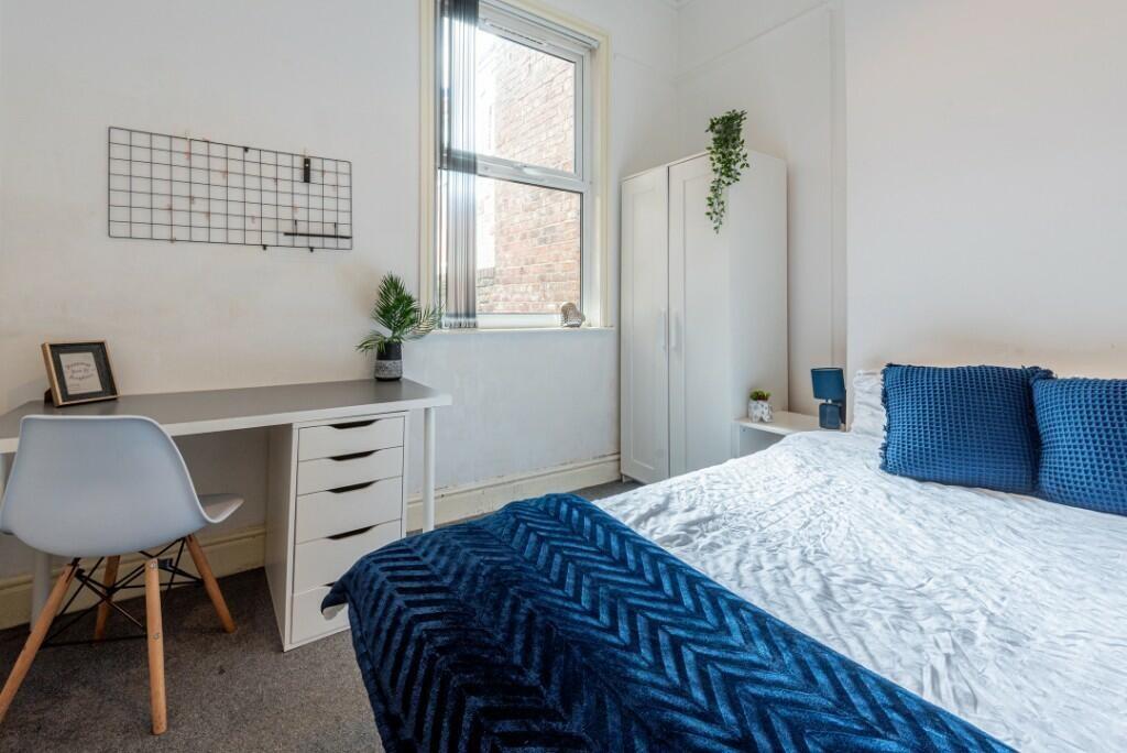 73719_5ER_IMG_03_...