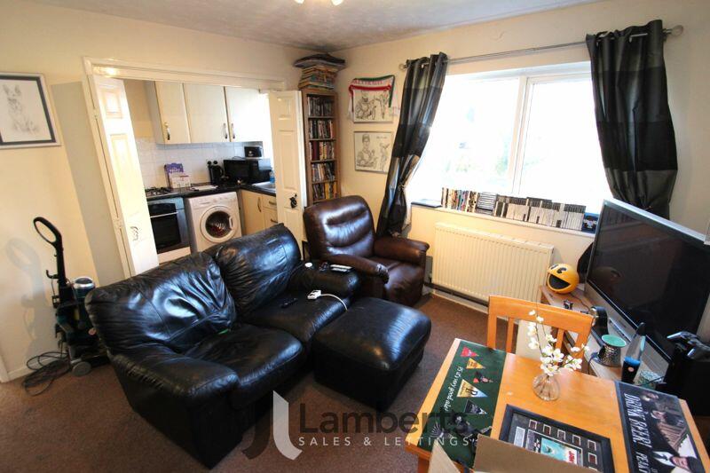 Lounge/Dining Room