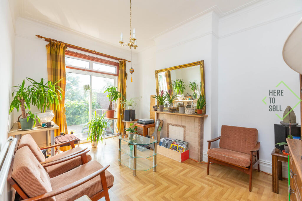 10 Hillside Avenue, N11 3DE-10