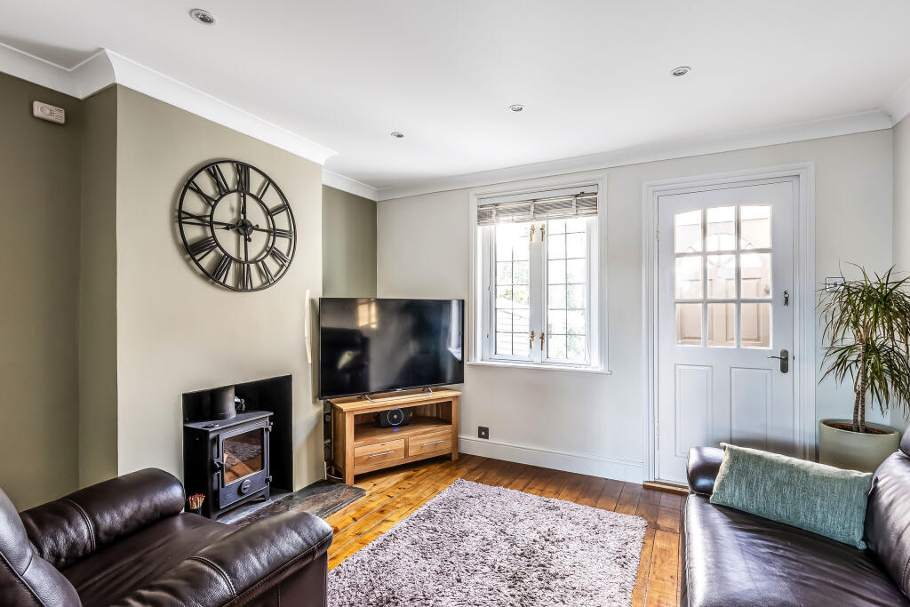 3-Uckfield-Cottage-27