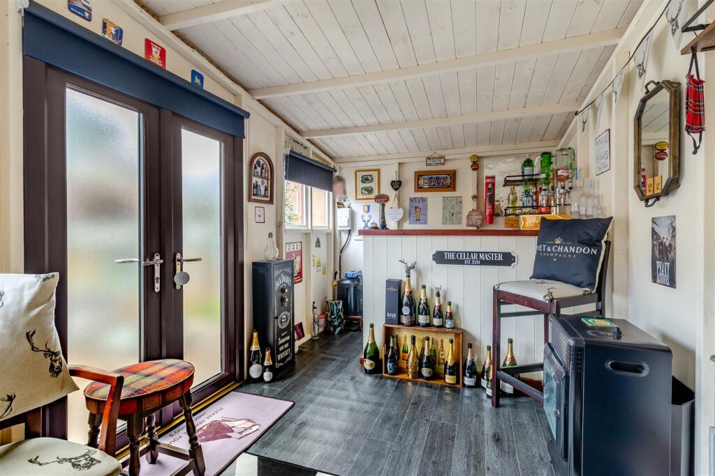 8625359-interior02.jpg