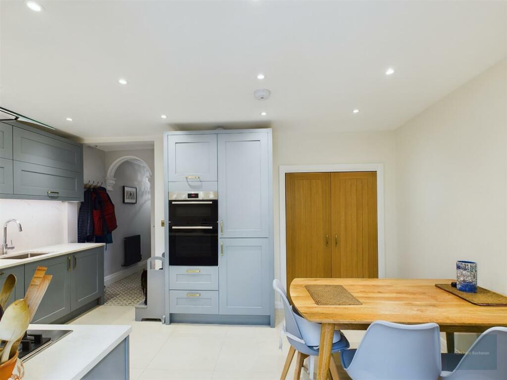 CAM02525G0-PR0047-ST