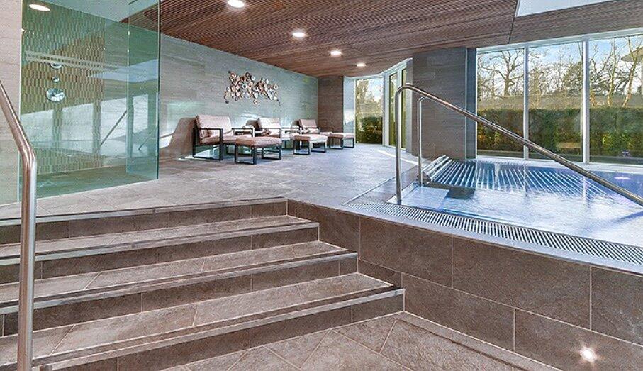 Hydro Therapy Pool