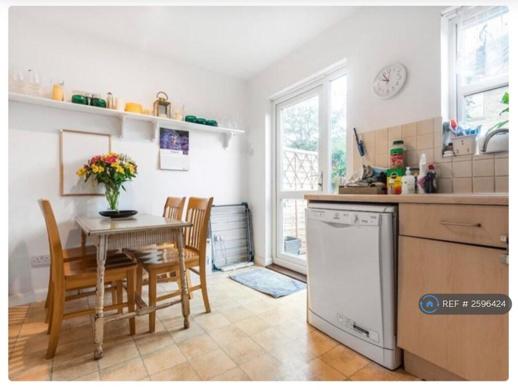 Dining Space In The Kitchen