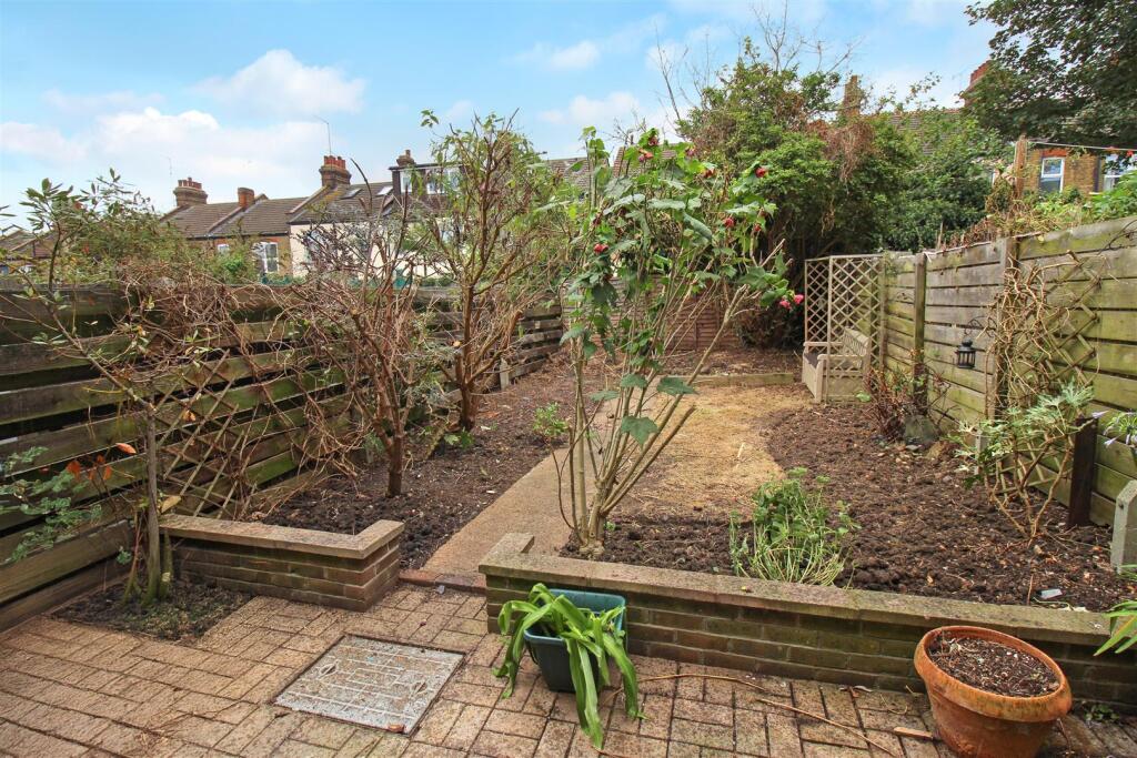 Rear Garden 1.jpg