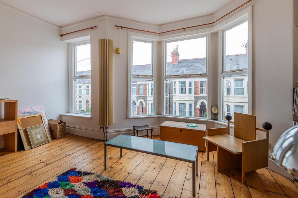 Mackintosh Place 214-5.jpg