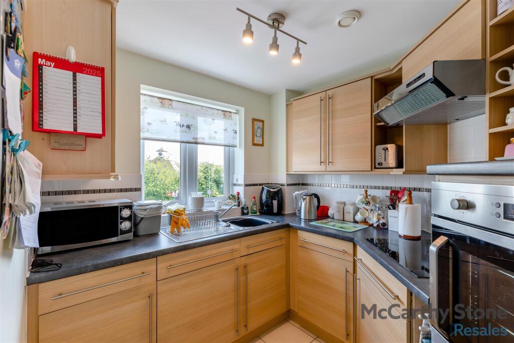 8647156-interior11.jpg
