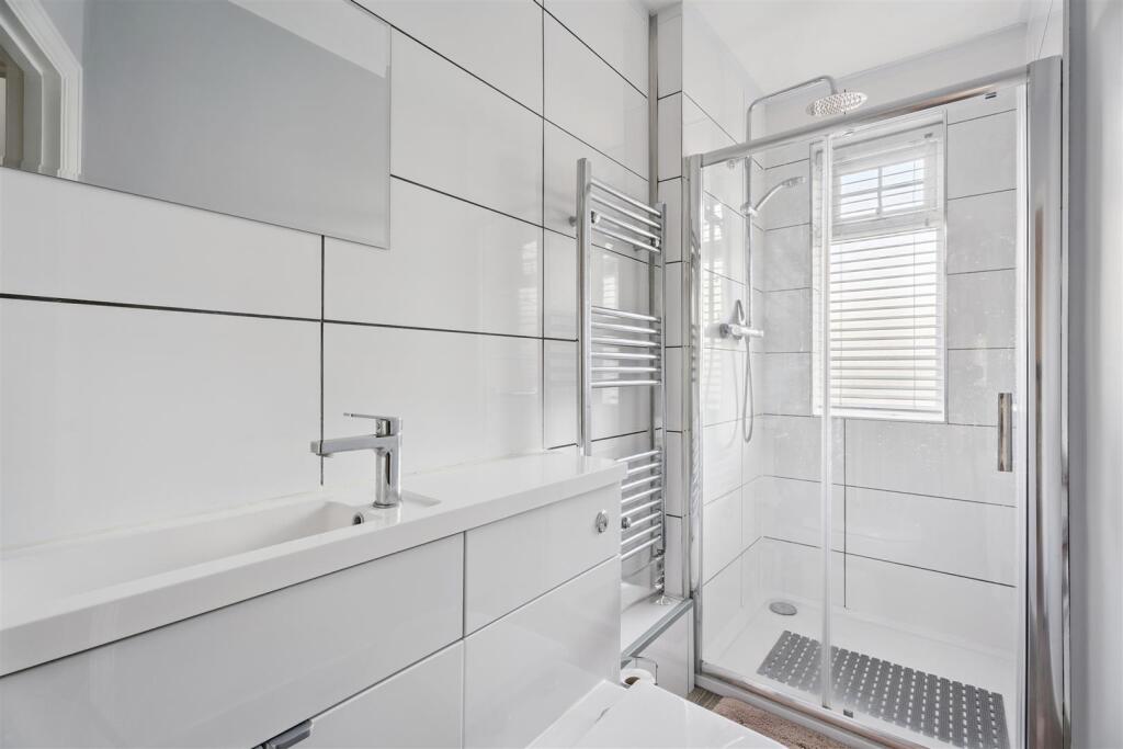 Aldenham Road, Radlett