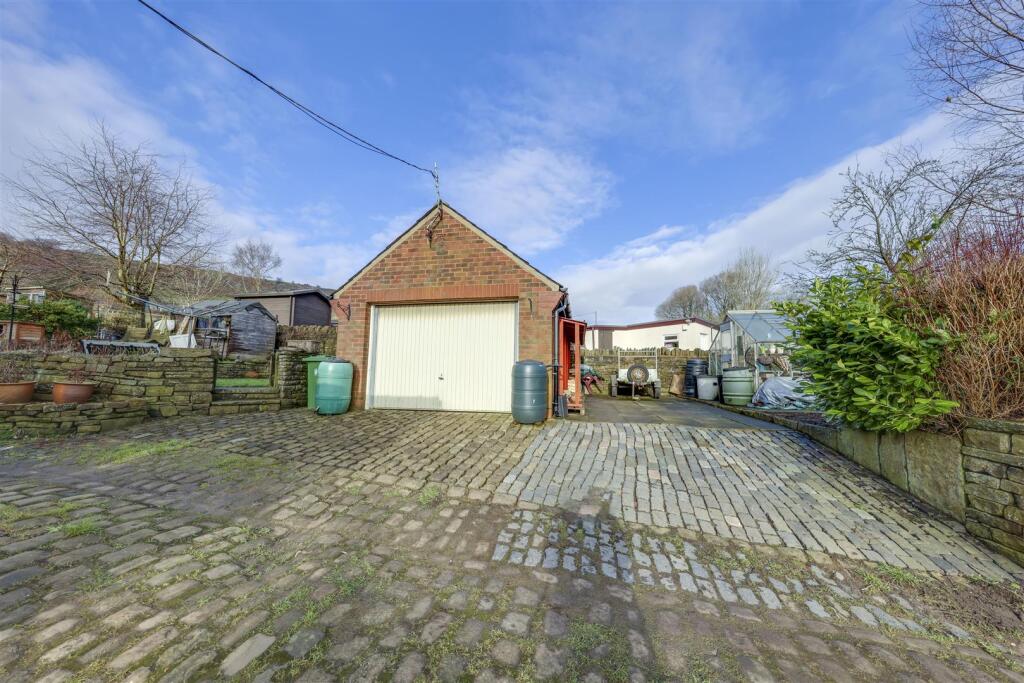 Parking &amp; Garage