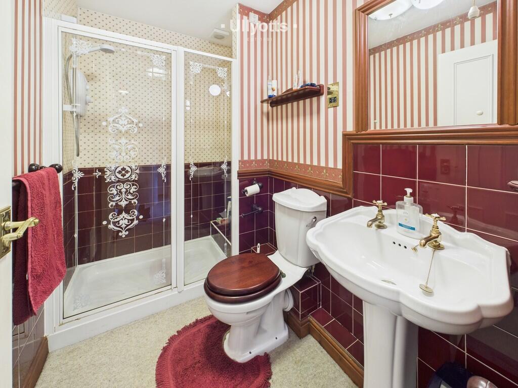 Master Ensuite