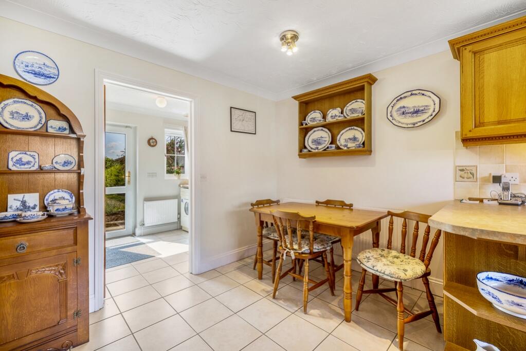 18 Mulberry Way (Spalding)-23