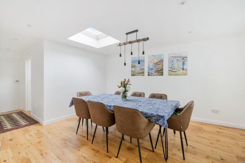 HEADLEY DRIVE (17).jpg