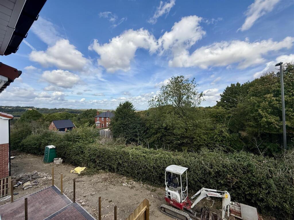 17 View to rear.JPEG