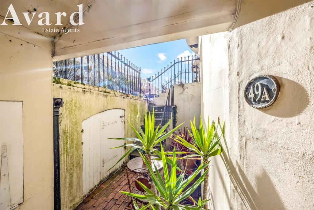 Brunswick Place, 49A-006(1).jpg