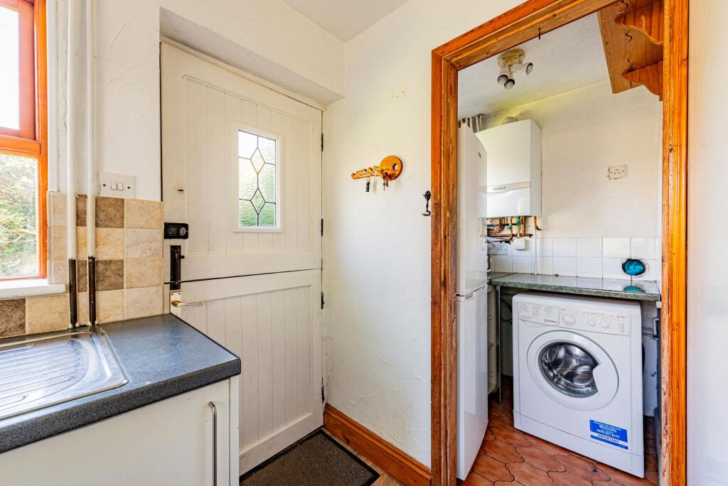 Utility Room (1)