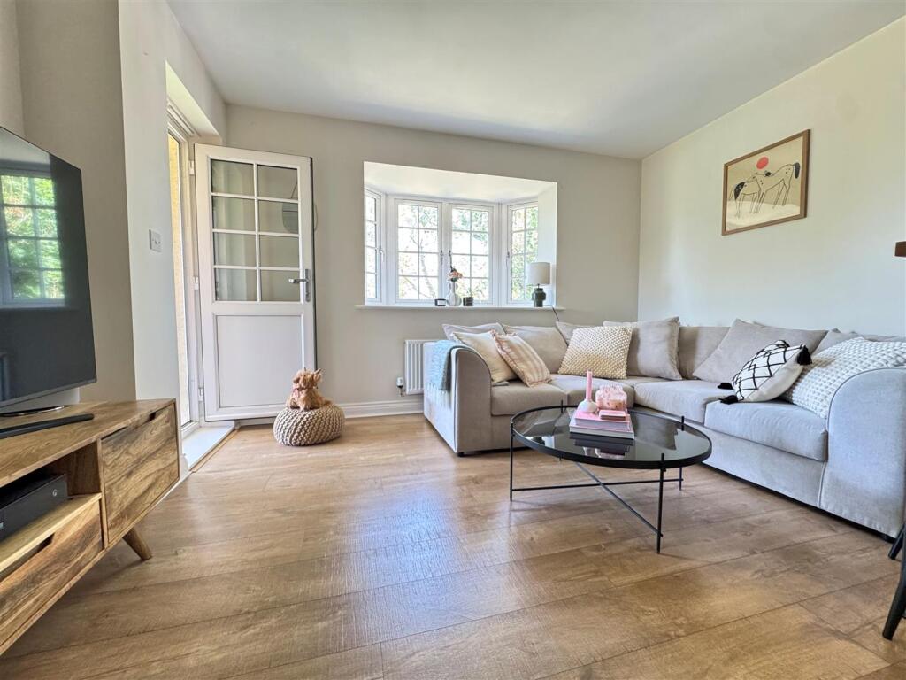 Sitting room.jpg