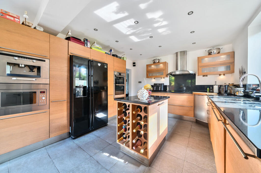 1303218-11-684b09...