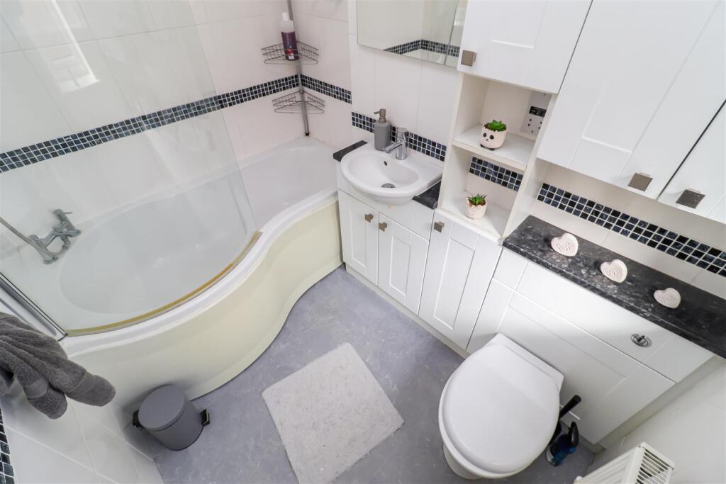 HOUSE BATHROOM