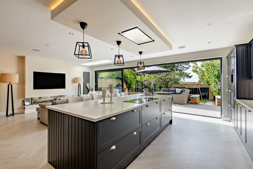 8620808-interior13-800.jpg