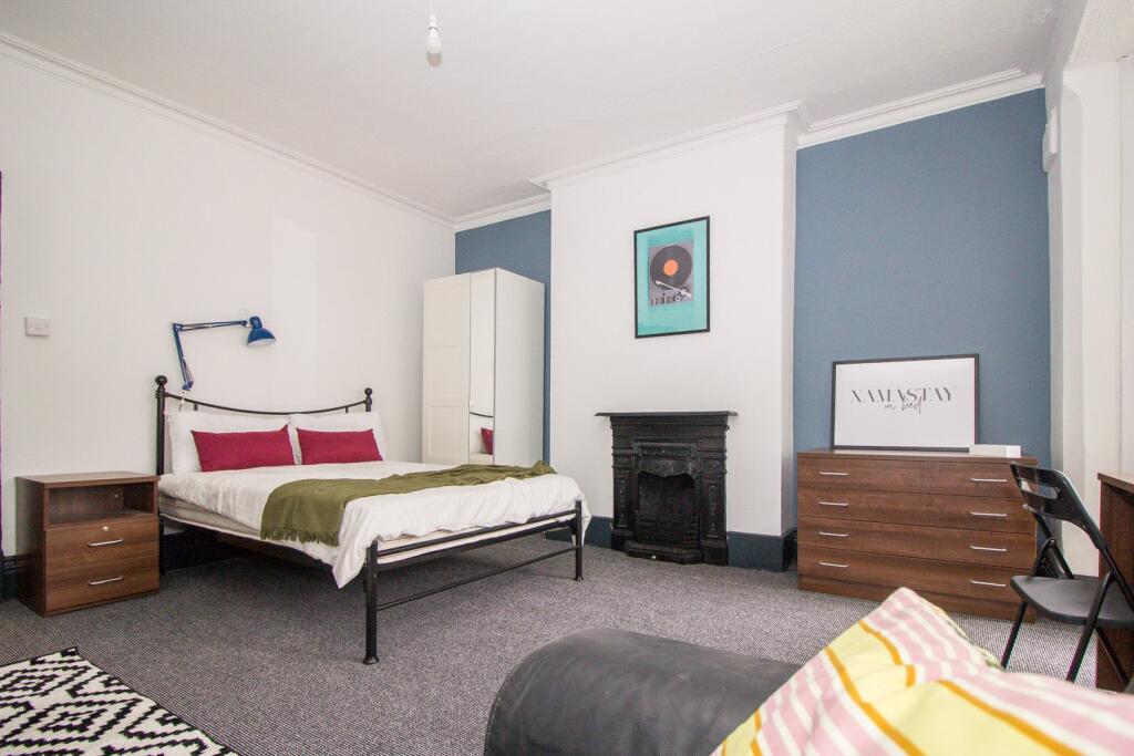 Student Digs - Westc