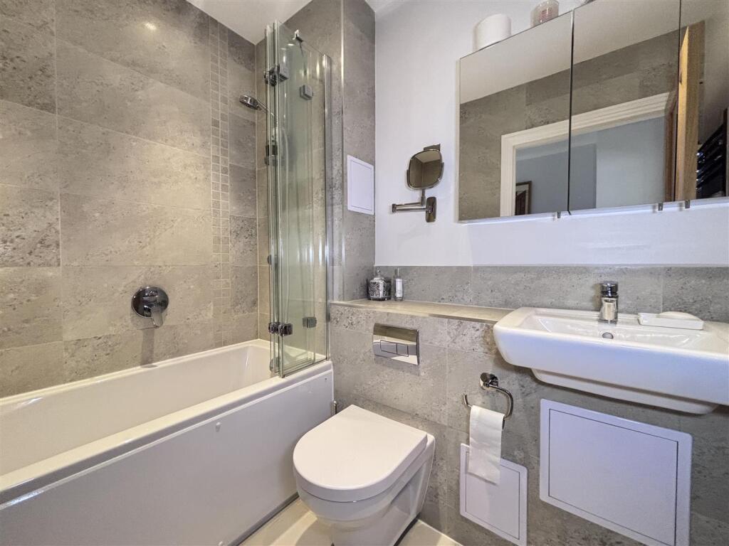 Springfield Bath 1.jpg