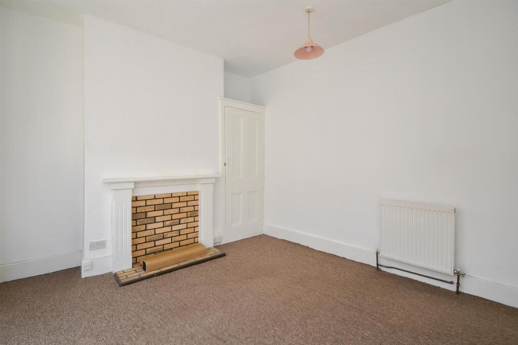 121 Emmanuel Road (3).jpg