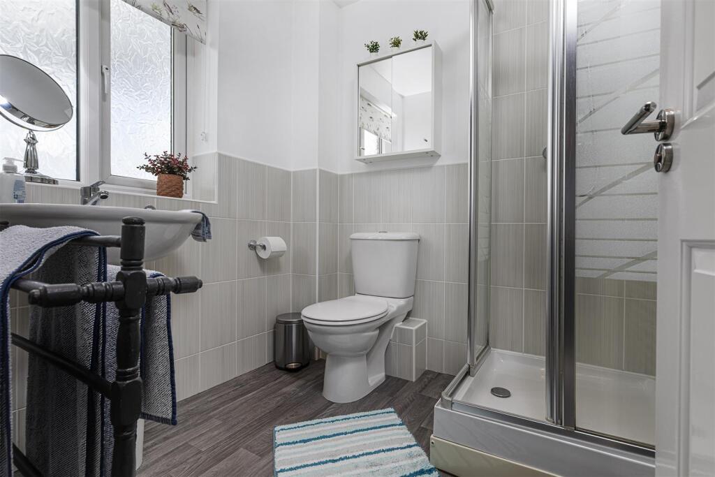 En Suite Shower Room