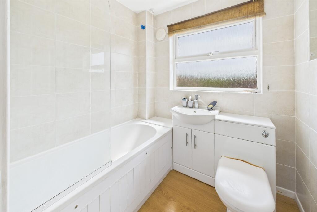 CAM02545G0-PR0394-STILL015