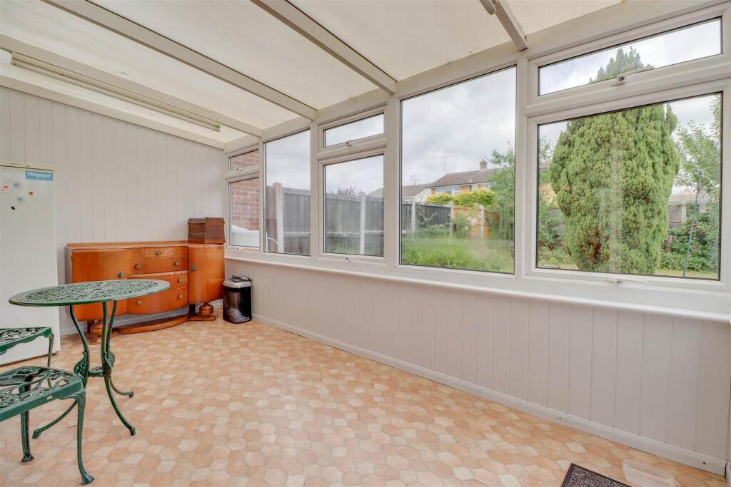 19 REEDS WAY INSIDE-11.jpg