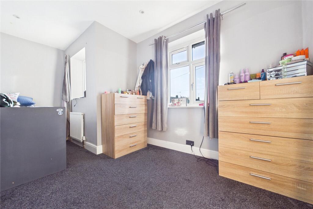 Crescent Road, Tilehurst, Reading, Berkshire, RG31