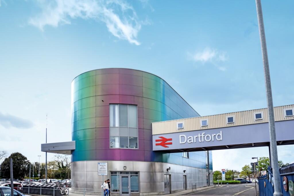 Station - Langley Sq