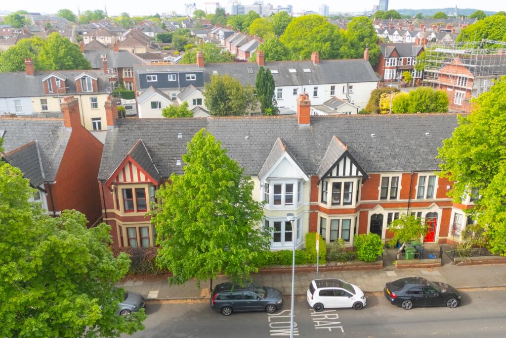 Award-winning Media team on EVERY Listing_30