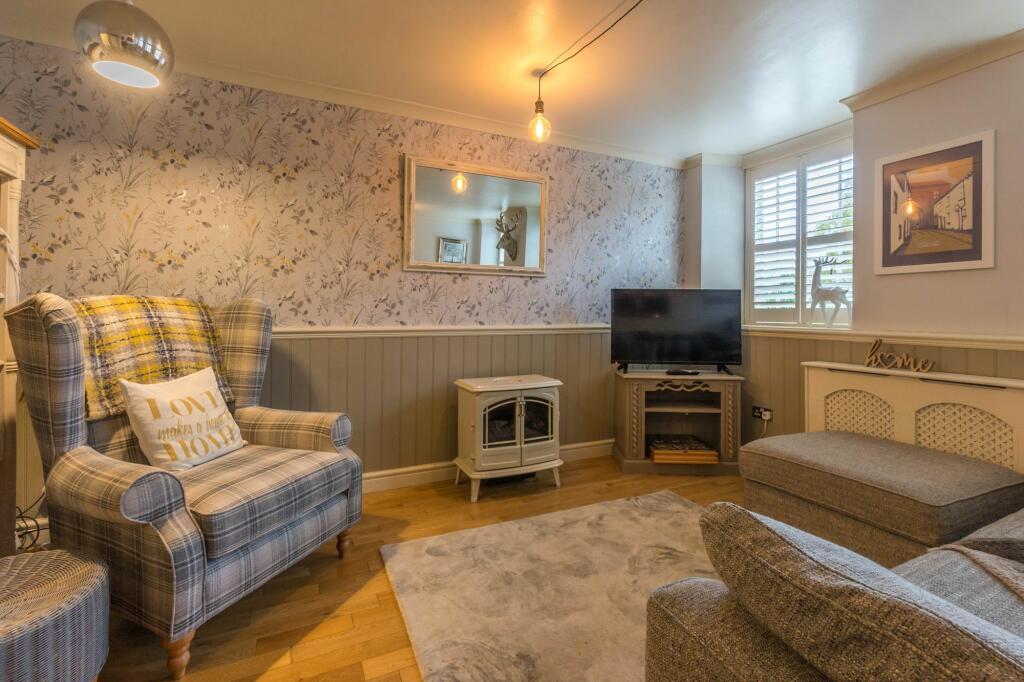 SITTING ROOM