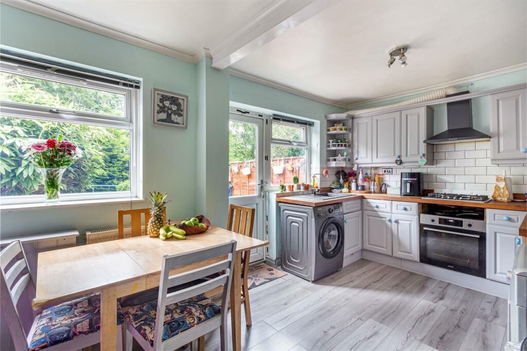 Kitchen-4.jpg