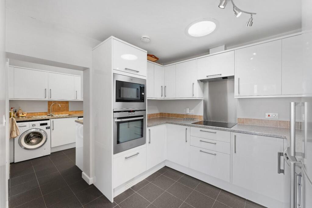 The Briars Cox's Green Wrington BS40 5QX 35.jpg