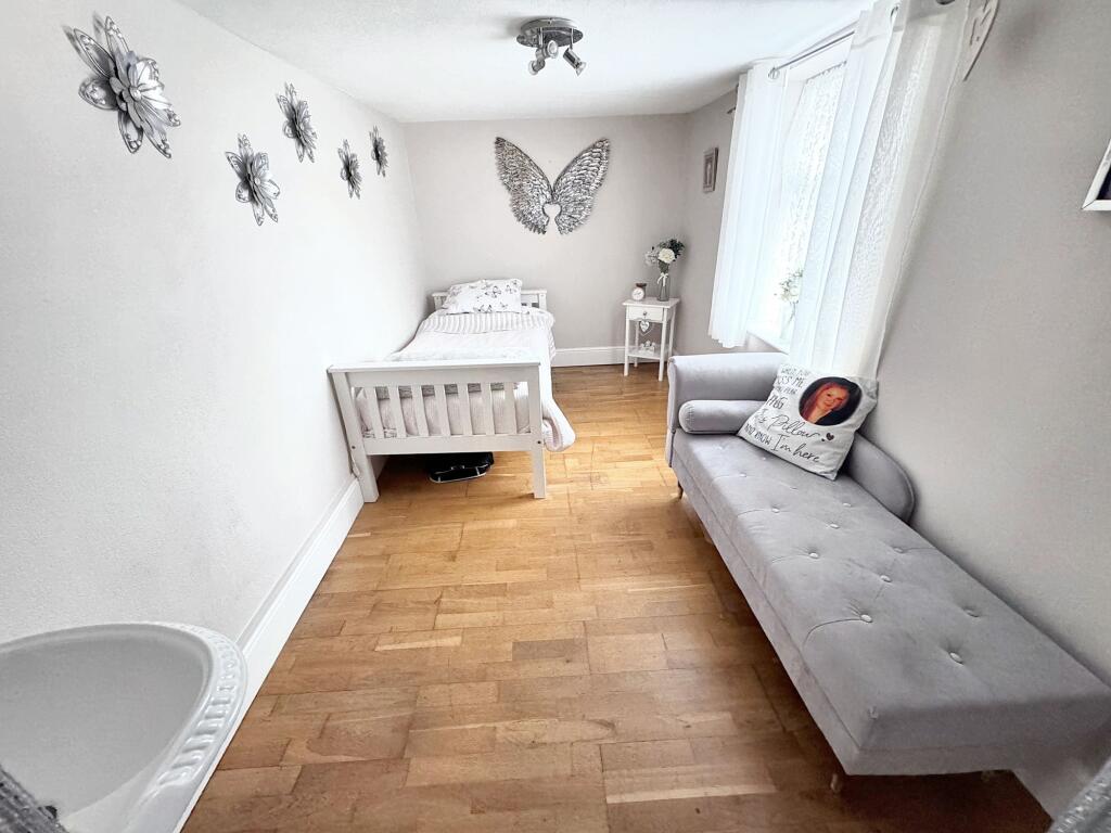 Bedroom 4 / Office / Studio