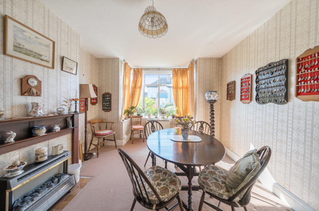 Dning Room