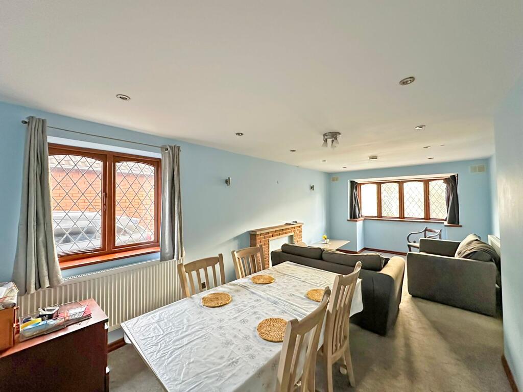 Living/Dining Room