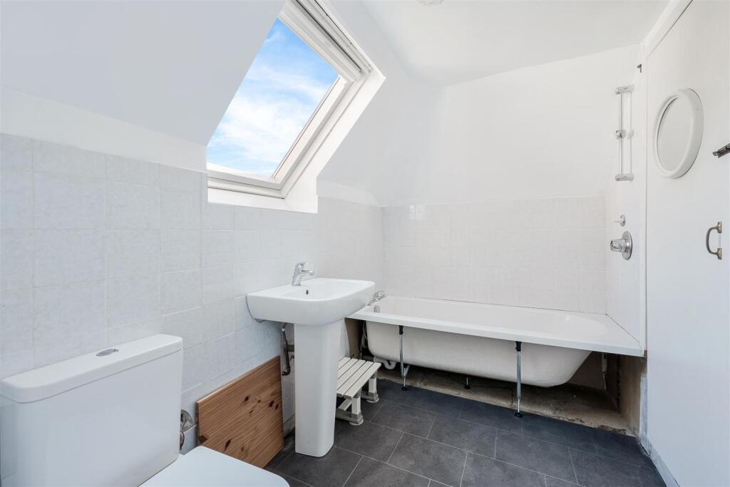 GREEN CURVE, 73 (9).jpg