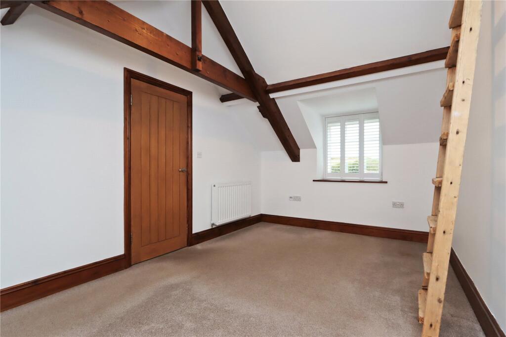Bedroom 2 Pic 2
