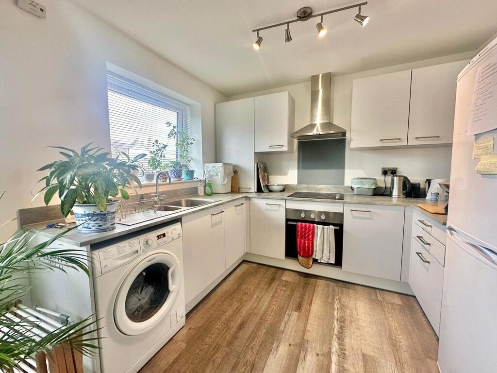 6b05776e-2e6f-471...