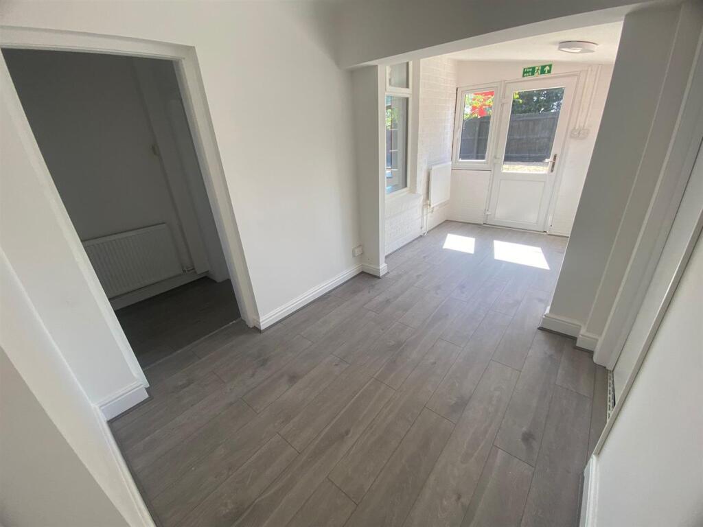 WhatsApp Image 2025-05-12 at 14.26.18 (1).jpeg