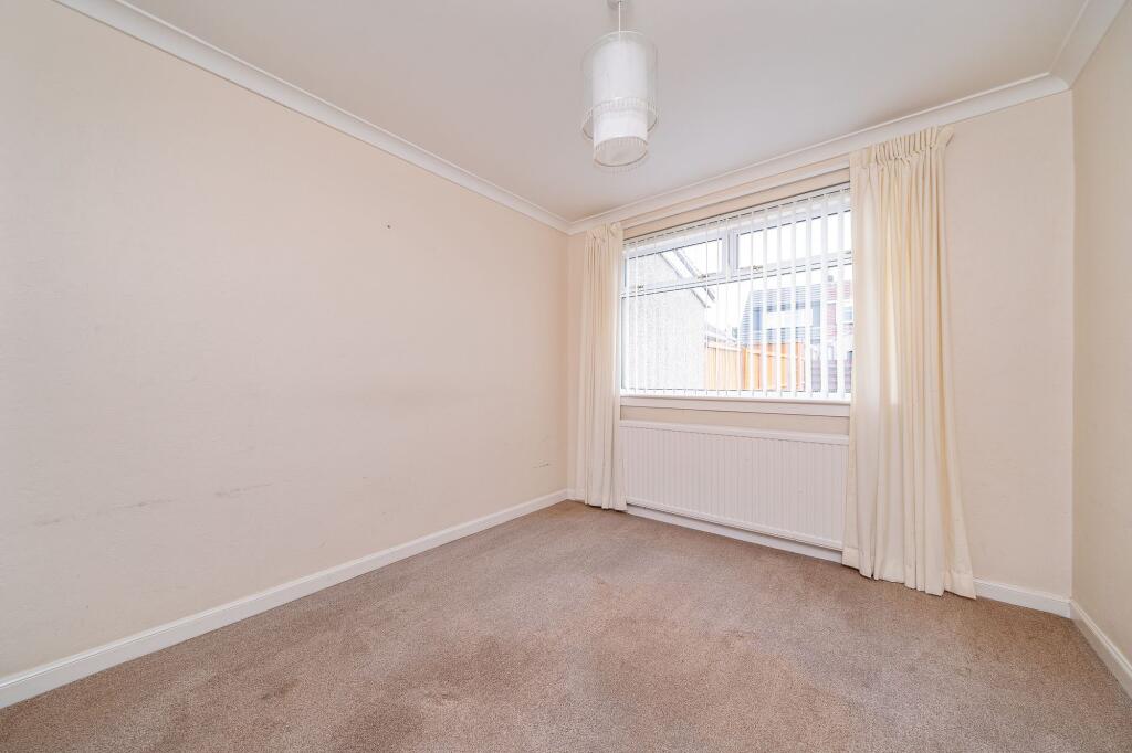 Living/dining area