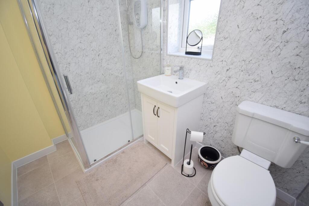Bathroom.JPG