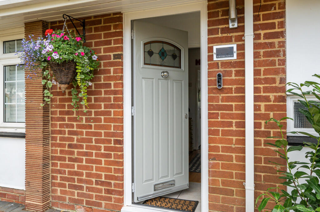 1316881-11-68640e...